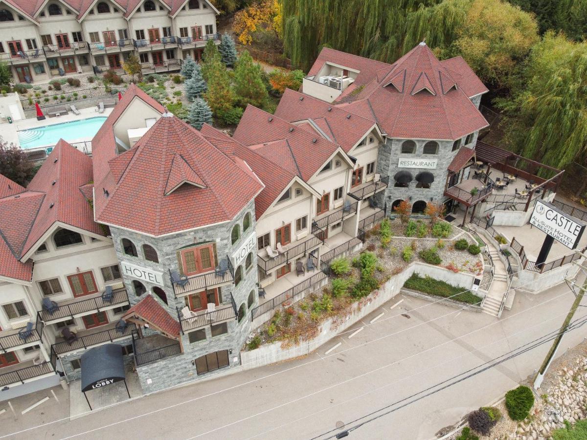 The Castle At Swan Lake Vernon Dış mekan fotoğraf